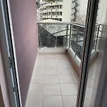 Апартамент Sunny And Cosy In Admiral Plaza