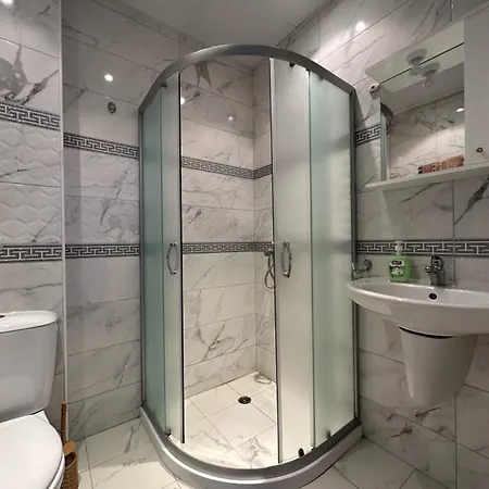 Sunny And Cosy In Admiral Plaza Апартаменти *