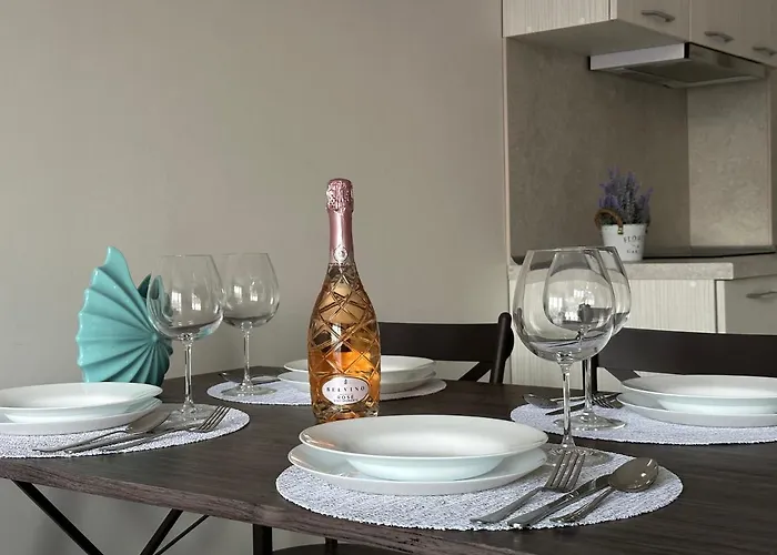 Appartement Sunny And Cosy In Admiral Plaza *