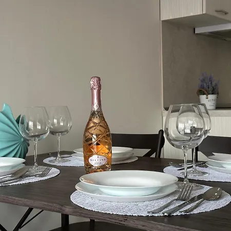 Apartment Sunny And Cosy In Admiral Plaza *