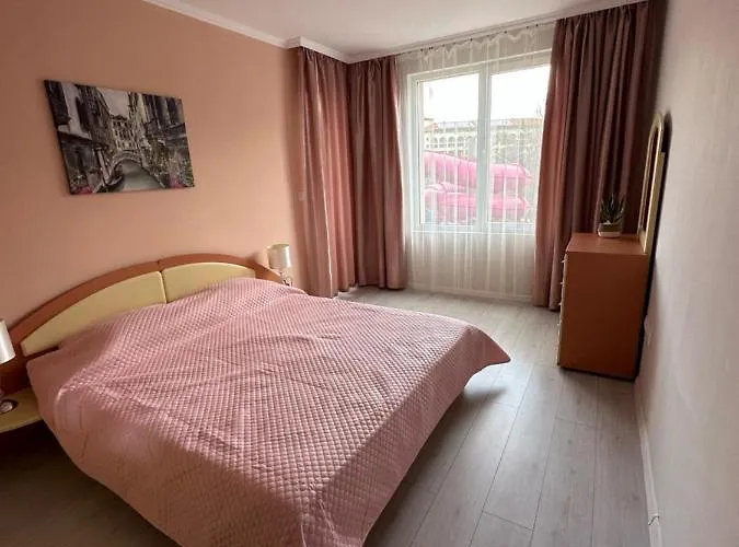 Sunny And Cosy In Admiral Plaza Appartement